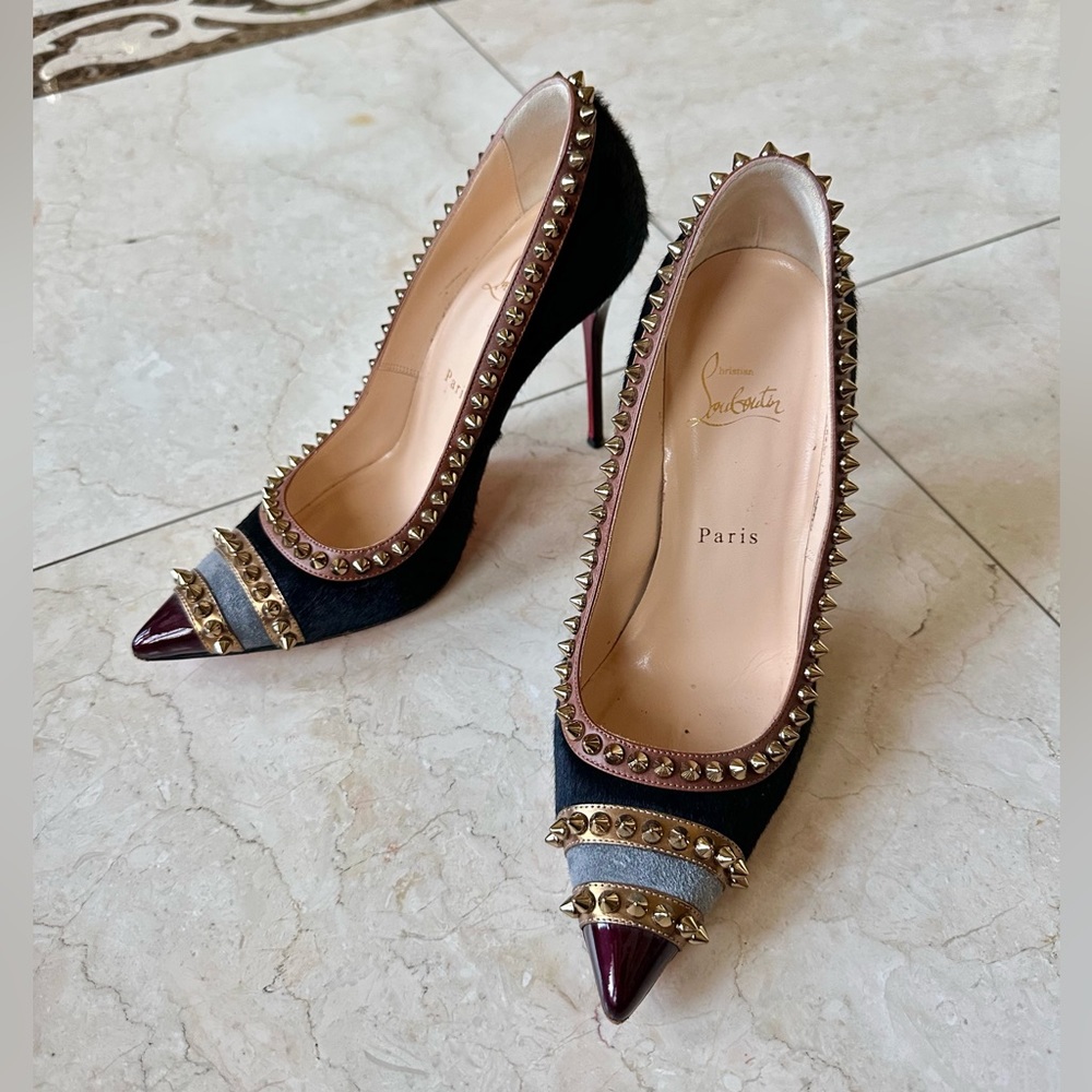 Christian Louboutin Black Pony Hair Gold Studded Pumps Heels 38 LIKE NEW